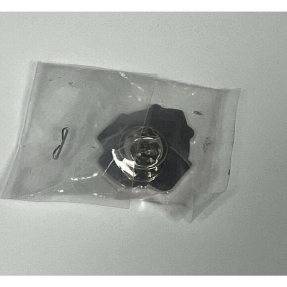 Amazon Collectable Milestone 30 Routes Pin RARE Brand New - Picture 2 of 2